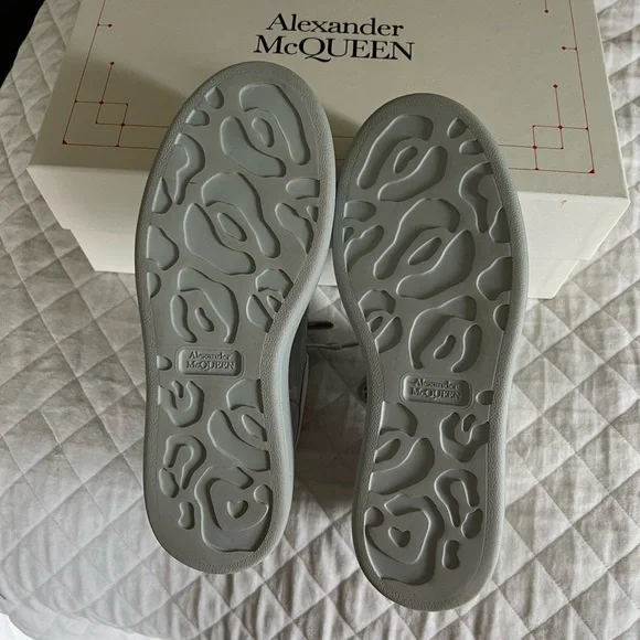 Alexander McQueen silver metallic sneakers - Picture 10 of 10